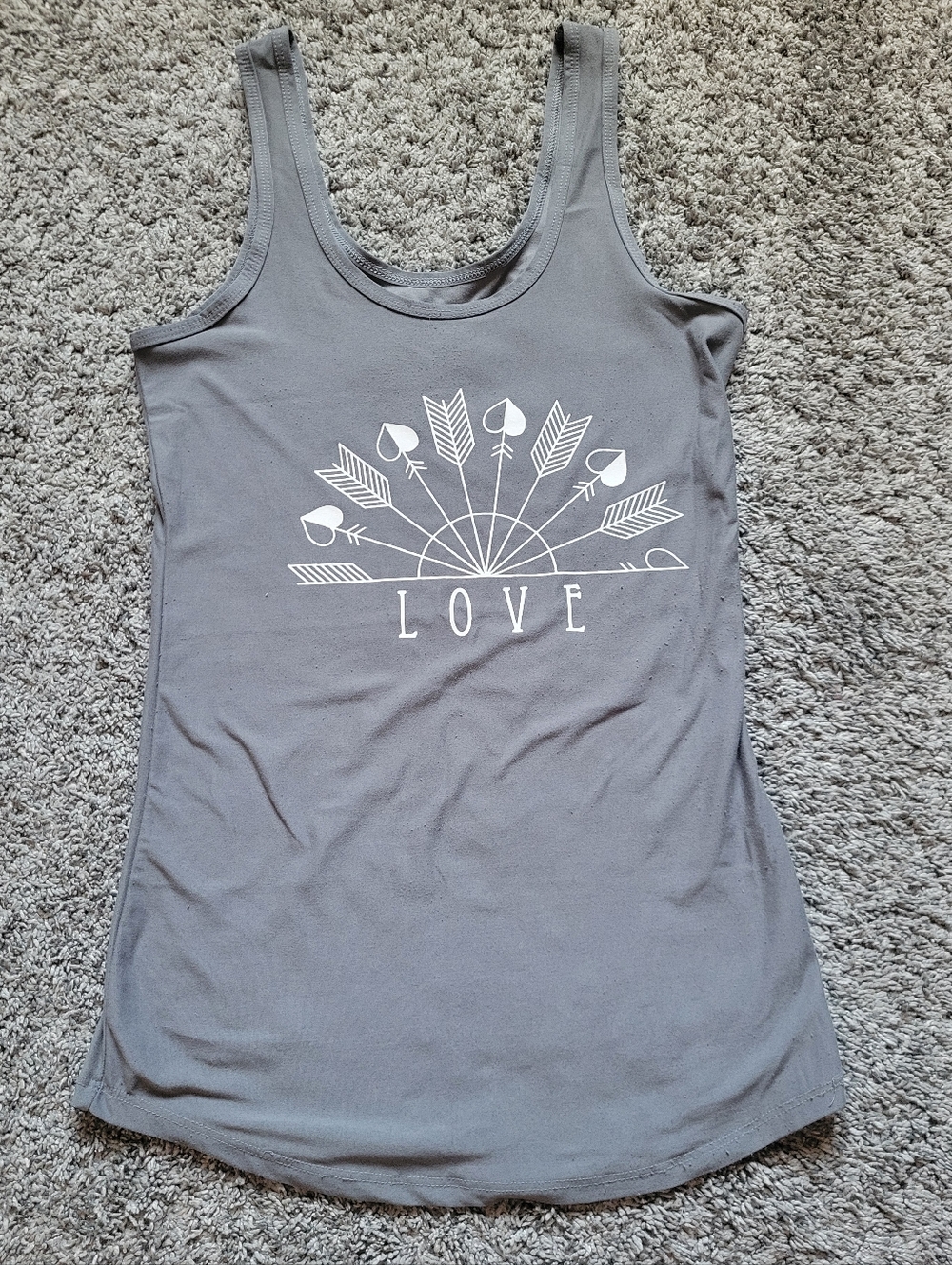 Women’s Gray 'Love' Graphic Tank Top Size Medium